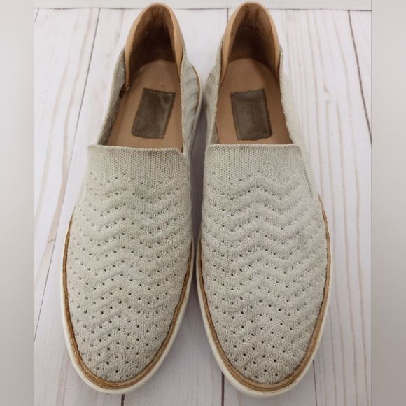 UGG Sammy Chevron Metallic Knit Slip-on Sneakers in Oyster Beige, size 8 - Picture 2 of 16